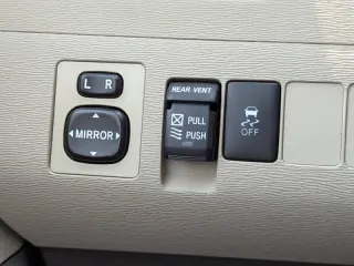 2012 Toyota Sienna XLE 7-Passenger Auto Access Seat