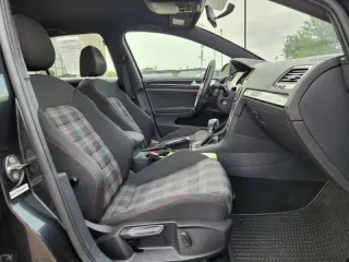2016 Volkswagen Golf GTI SE