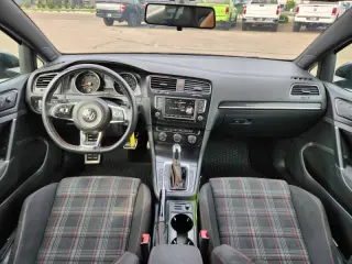 2016 Volkswagen Golf GTI SE