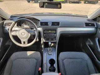 2013 Volkswagen Passat S PZEV