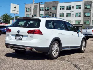 2017 Volkswagen Golf Alltrack TSI SE 4Motion