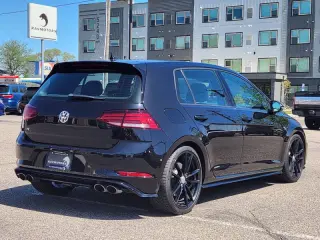 2019 Volkswagen Golf R 4Motion