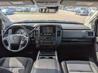 2024 Nissan Titan XD SV