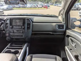 2024 Nissan Titan XD SV