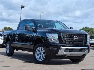 2024 Nissan Titan XD SV