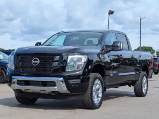 2024 Nissan Titan XD SV
