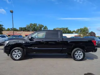 2024 Nissan Titan XD SV