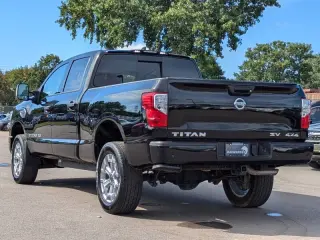 2024 Nissan Titan XD SV