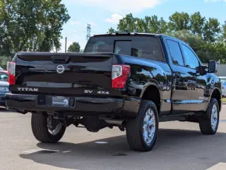 2024 Nissan Titan XD SV