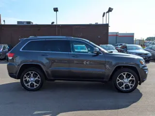 2018 Jeep Grand Cherokee Sterling Edition