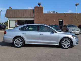 2019 Volkswagen Passat Wolfsburg
