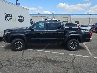 Toyota Tacoma 2018 4x4 TRD Pro 4dr Double Cab 5.0 ft SB 6M