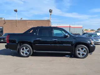 2013 Chevrolet Avalanche LTZ Black Diamond