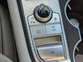 2023 Genesis G70 3.3T Standard