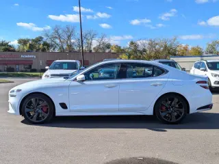 2023 Genesis G70 3.3T Standard