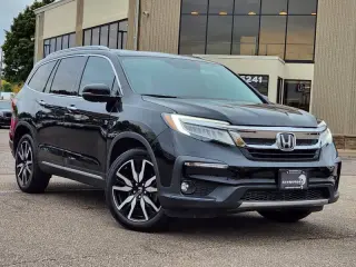 2020 Honda Pilot Touring w/Rear Captain's Chairs