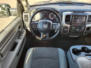 2018 RAM 1500 SLT