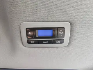 2018 Toyota Sienna XLE 7-Passenger Auto Access Seat