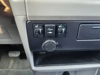 2018 Toyota Sienna XLE 7-Passenger Auto Access Seat