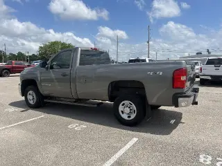 Chevrolet Silverado 2500HD 2009 4x4 Work Truck 2dr Regular Cab LB
