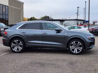 2021 Audi Q8 quattro Premium Plus 55 TFSI