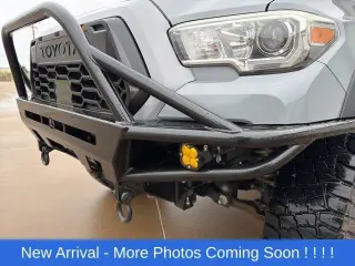 Toyota Tacoma 2018 4x4 TRD Pro 4dr Double Cab 5.0 ft SB 6M