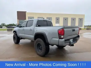 Toyota Tacoma 2018 4x4 TRD Pro 4dr Double Cab 5.0 ft SB 6M