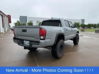 Toyota Tacoma 2018 4x4 TRD Pro 4dr Double Cab 5.0 ft SB 6M