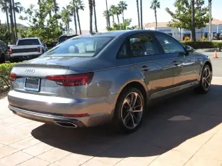 Audi A4 2019 Titanium 40 TFSI Sedán de 4 puertas