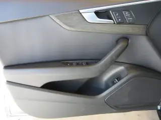 Audi A4 2019 Titanium 40 TFSI Sedán de 4 puertas