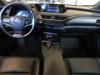 Lexus UX 200 2022 4dr Crossover