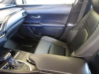 Lexus UX 200 2022 4dr Crossover