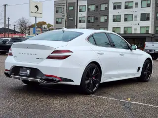 2023 Genesis G70 3.3T Standard