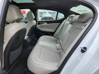 2023 Genesis G70 3.3T Standard