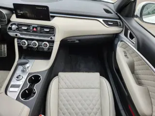 2023 Genesis G70 3.3T Standard
