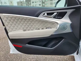 2023 Genesis G70 3.3T Standard