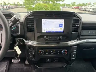 Ford F-150 2023 4x4 XLT 4dr SuperCab 6.5 ft. SB