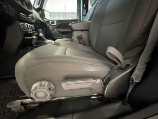Jeep Wrangler 2020 4x4 Willys Sport 2dr SUV