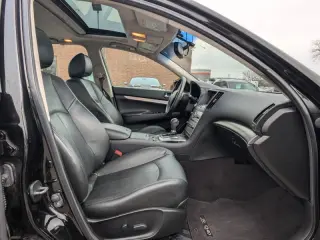 2015 Infiniti Q40