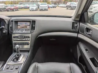 2015 Infiniti Q40