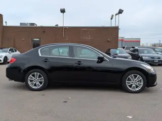 2015 Infiniti Q40