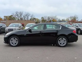 2015 Infiniti Q40