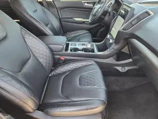 Ford Edge 2023 AWD Titanium 4dr Crossover