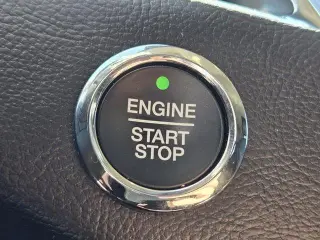 Ford Edge 2023 AWD Titanium 4dr Crossover