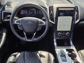 Ford Edge 2023 AWD Titanium 4dr Crossover