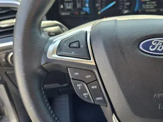 Ford Edge 2023 AWD Titanium 4dr Crossover