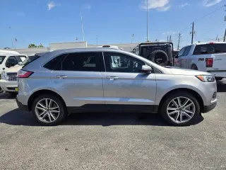 Ford Edge 2023 AWD Titanium 4dr Crossover