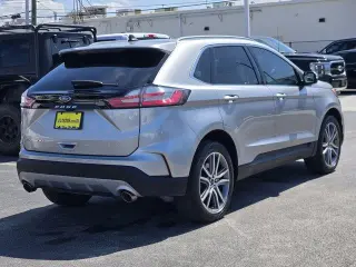 Ford Edge 2023 AWD Titanium 4dr Crossover