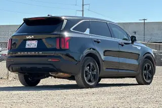 Kia Sorento 2022 LX 4dr SUV