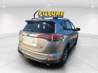 Toyota RAV4 2018 LE 4dr SUV